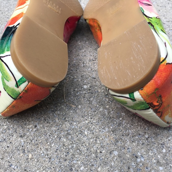 Stuart Weitzman Patent Leather Resort Wear Flats - Picture 6 of 16